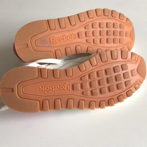 Reebok new sneakers - Picture 6 of 6